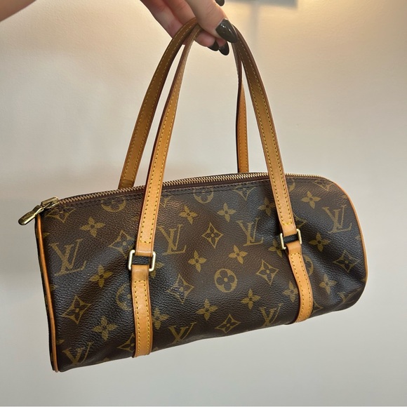 Louis Vuitton Handbags - Louis Vuitton Monogram Canvas Shoulder Bag